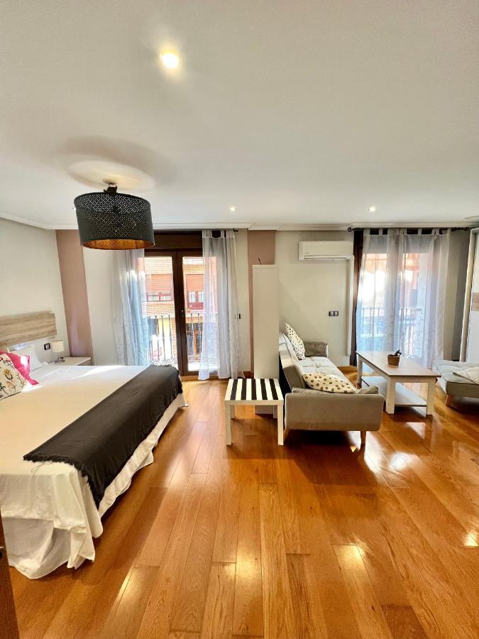 Apartamentos San Antonio アランダ・デ・ドゥエロ エクステリア 写真
